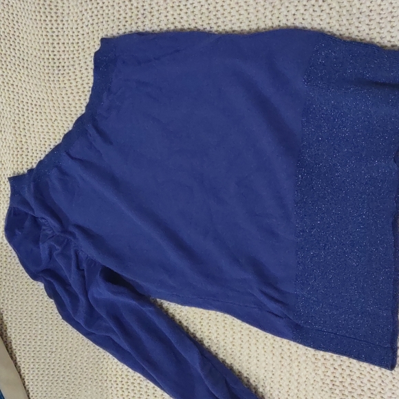 Beautiful of the shoulder purple top gently used - Picture 2 of 3